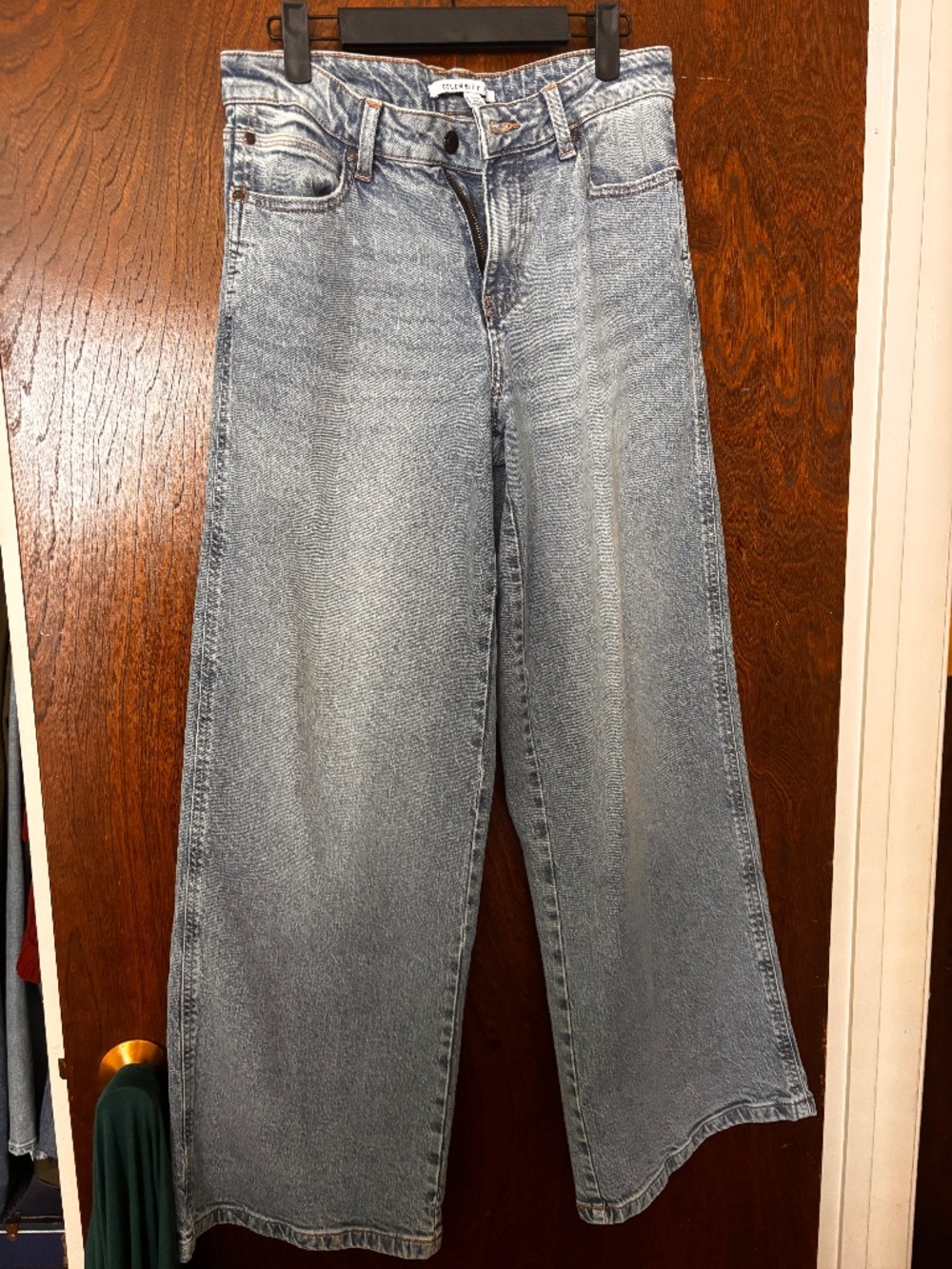Wide leg mid rise jeans